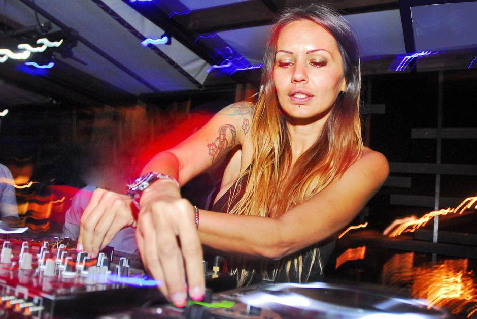 best female dj gurgaon
